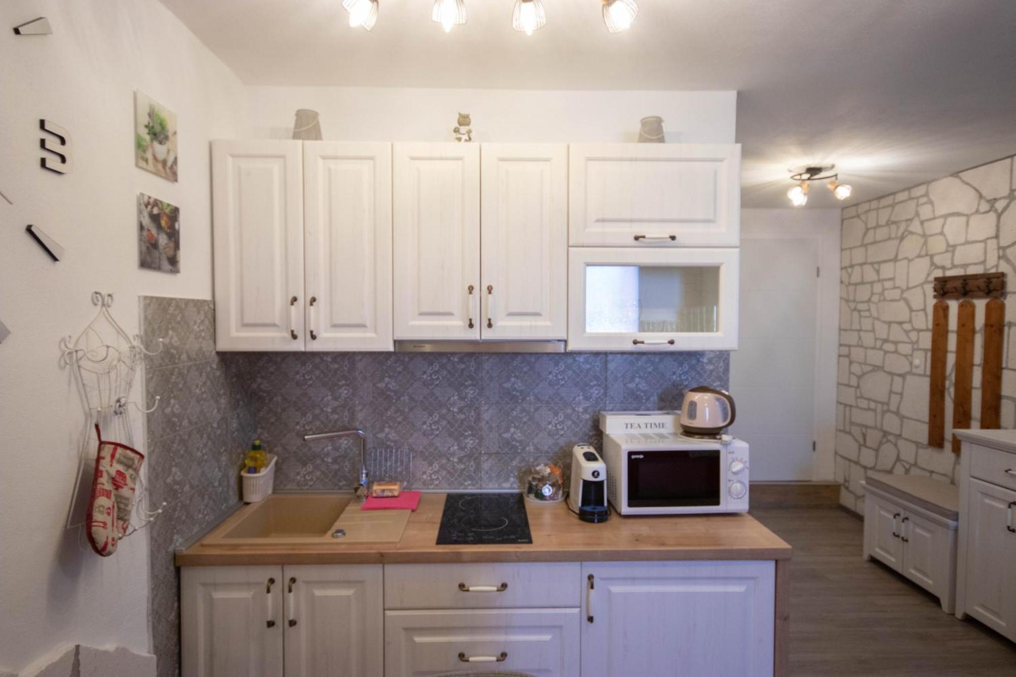 A&D Apartments 로비니 외부 사진